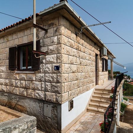 Apartments With A Parking Space Splitska, Brac - 2867 外观 照片