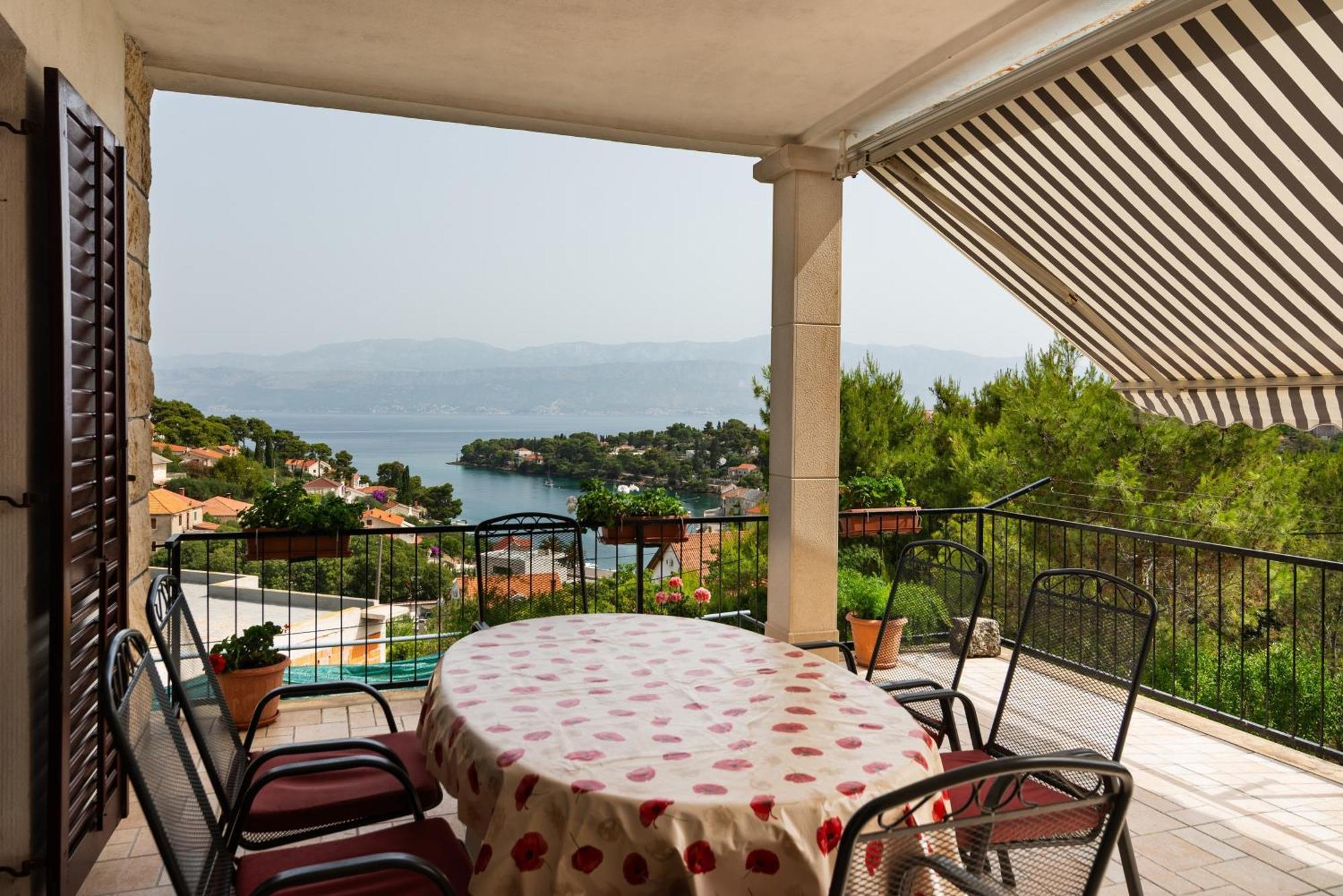 Apartments With A Parking Space Splitska, Brac - 2867 外观 照片